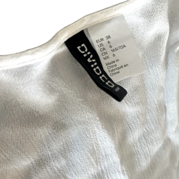 5/25$ ✨ Boho Romper - Picture 4 of 5